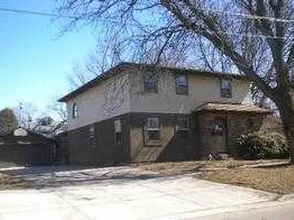 119 S Church St, Elkhorn, WI 53121