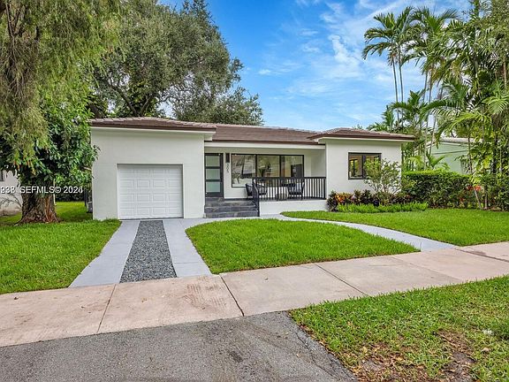 2nd image of 305 Fluvia Ave