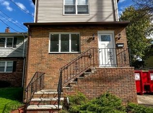 1029 Chandler Ave, Roselle, NJ 07203