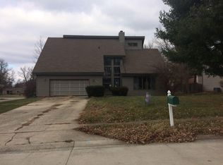 640 Country Manor Dr, Decatur, IL 62521