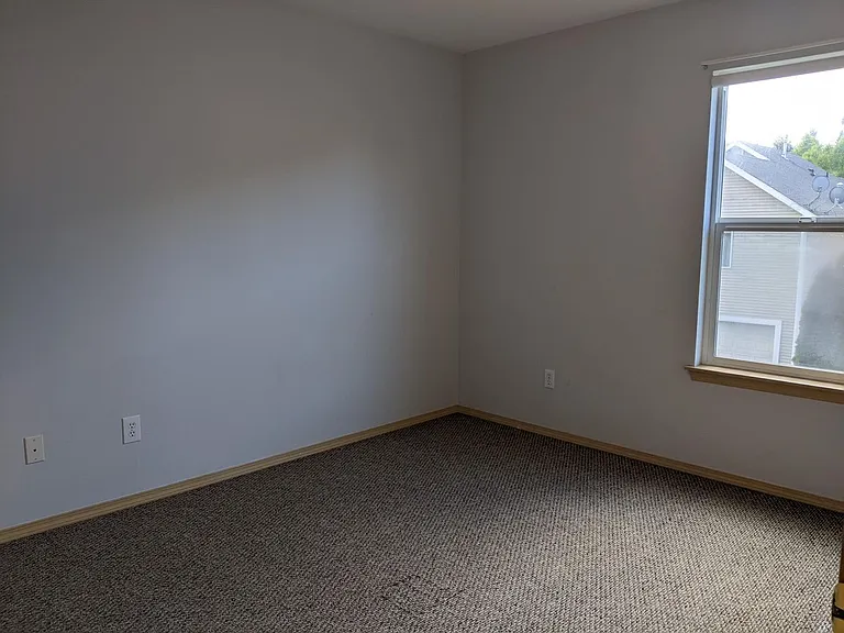 1169 Hudson St — Photo 14