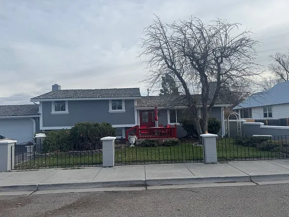 386 N Fisher St, Blackfoot, ID 83221