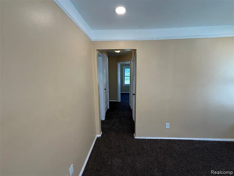 7467 Asbury Park — Photo 10