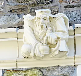 Rented by R New York