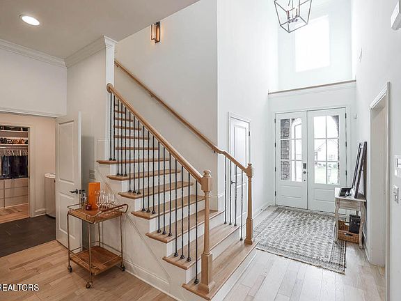 3rd image of 8316 English Hill Ln