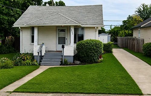 25052 Comfort St Photo 1