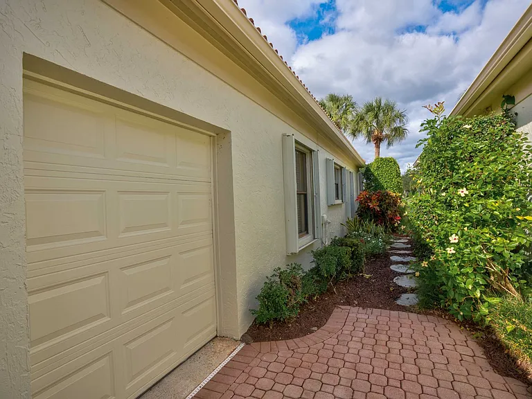 3518 Lantern Bay Dr — Photo 28