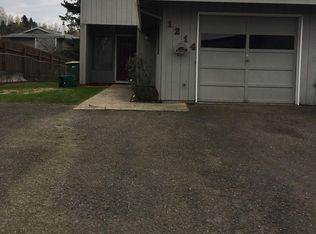 1214 W Hist Col Rvr Hwy, Troutdale, OR 97060
