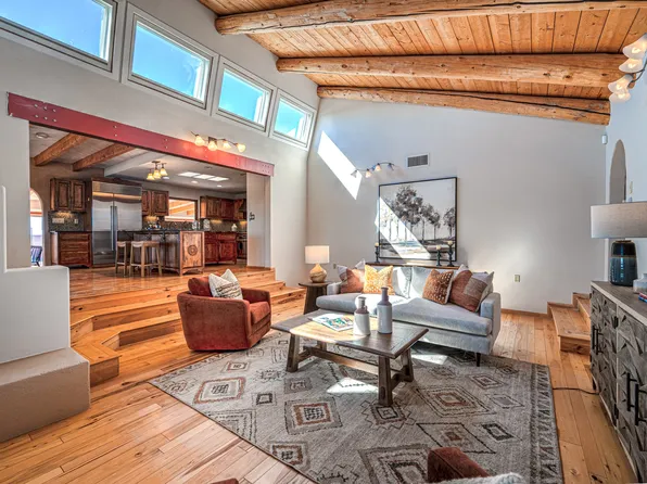 79 Cerro Del Alamo, Santa Fe, NM 87507