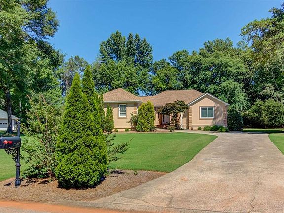 2nd image of 267 Ashbrook Dr