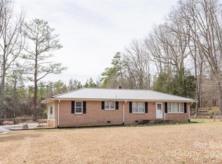 992 Davis Dr, Chester, SC 29706