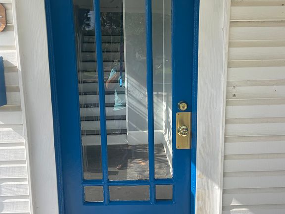 2nd image of 827 N Oleander Ave APT 1