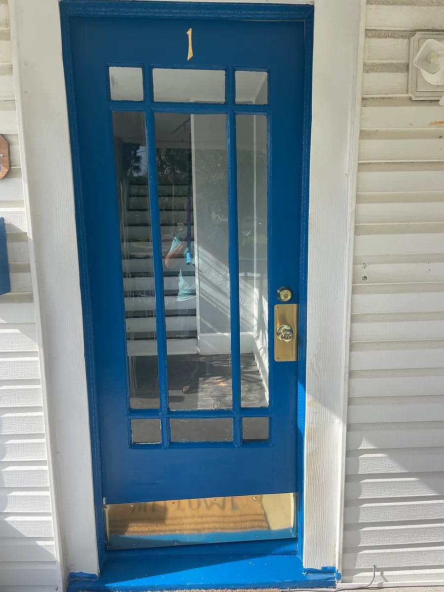 Building Photo - 827 N Oleander Ave #1