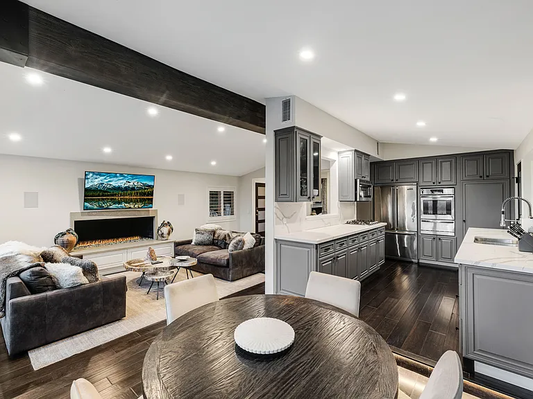 16725 Oak View Dr — Photo 13