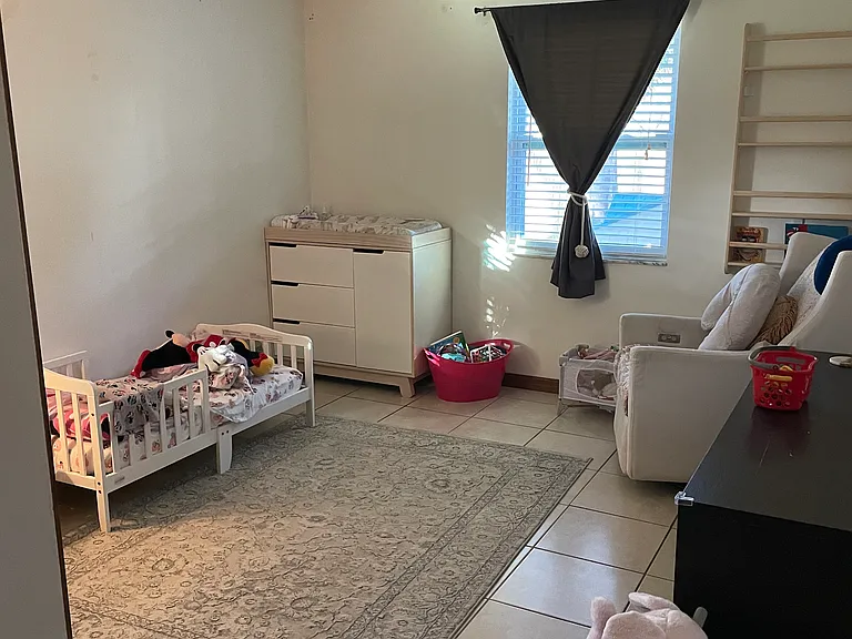 901 Nevada Dr NE — Photo 12