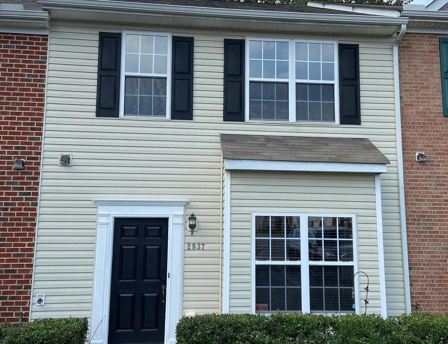 3 bed, 2.5 bath, $1,650 — Photo 1