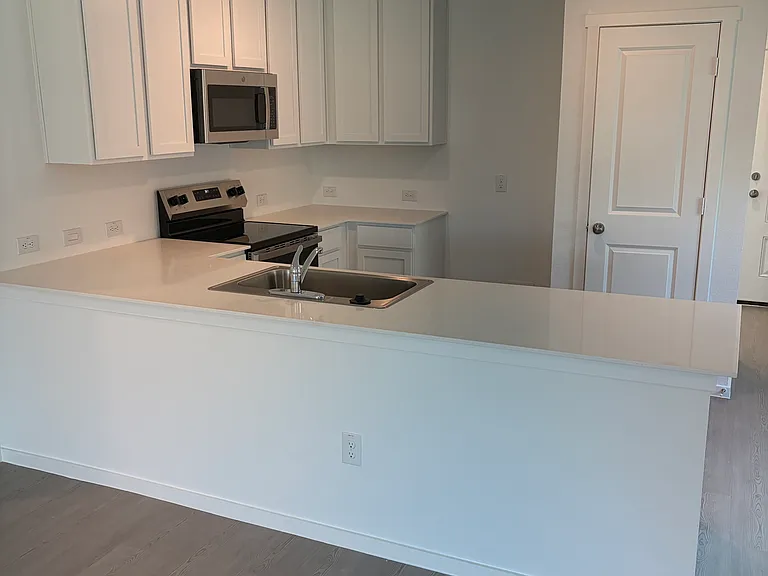 319 Moscato Rd — Photo 3