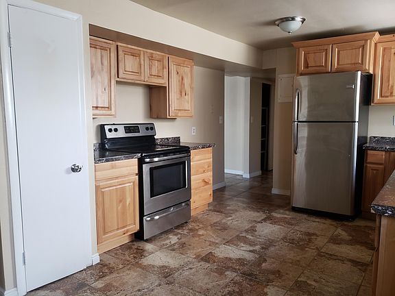 4th image of 1659 E Phebe Ln