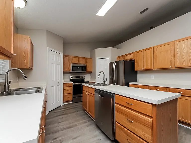 2790 Woodland Creek Loop — Photo 5