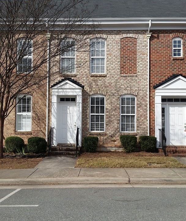 1st image of 202 Welton Way