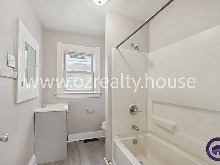 3241 Cherry St — Photo 11