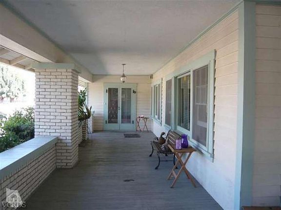 5th image of 416 E Santa Paula St