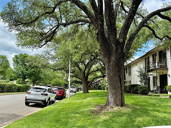 5th image of 4046 Ridglea Country Club Dr APT 1201