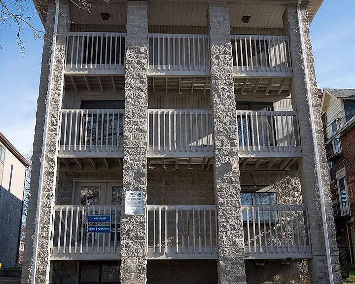1669 Summit St #1675 — Photo 6