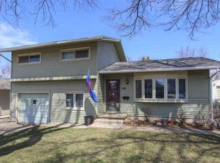 1141 Wisner Dr, Waterloo, IA 50702
