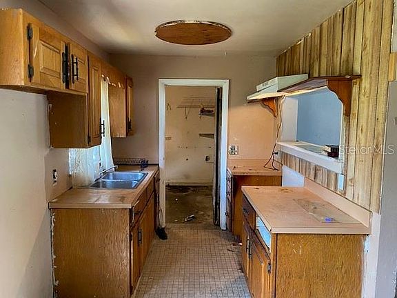 5th image of 74 Dorcas Ct
