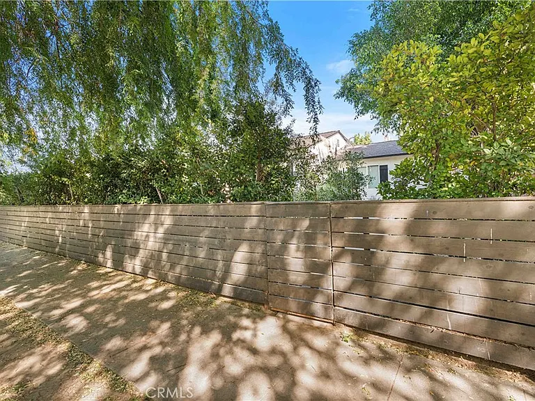6512 Coldwater Canyon Ave — Photo 2