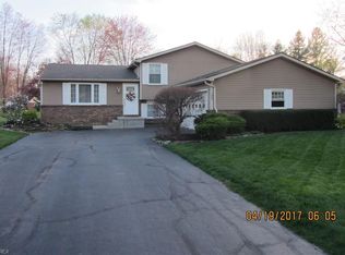 243 N Colonial Ln, Cortland, OH