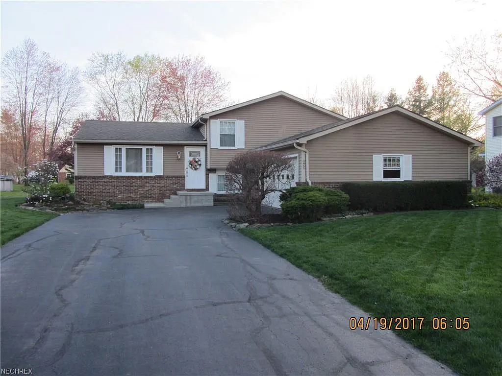 243 N Colonial Ln photo 1