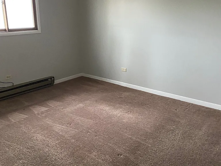 890 Gettysburg Dr #4 — Photo 7