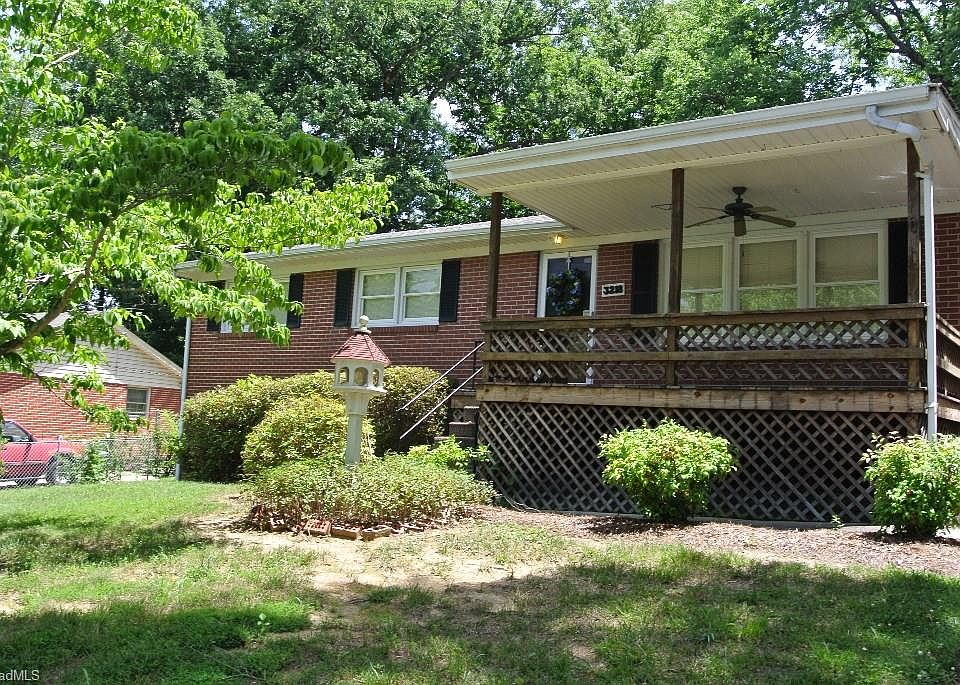 1st image of 3218 Sandburg Dr