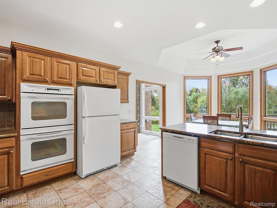 2840 Eric Dr, photo 13