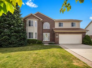 32341 Groat Blvd, Rockwood, MI 48173