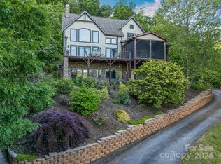 28 Garland Dr, Asheville, NC 28804