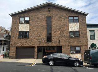 304 71st St APT 6, Guttenberg, NJ 07093