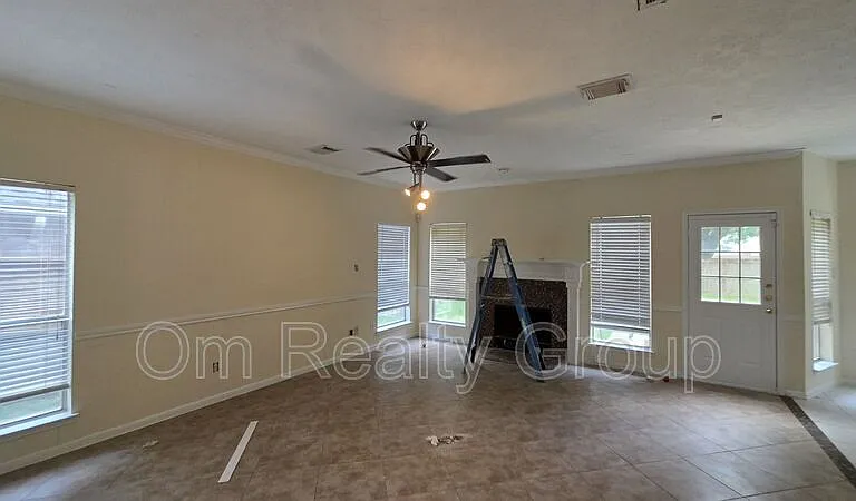 15335 Garett Green Cir — Photo 9