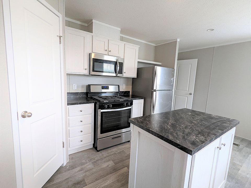 1st image of 462 Montana St #462