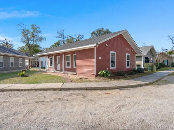 8 Laurel Leaf Ln, Charleston, SC 29412