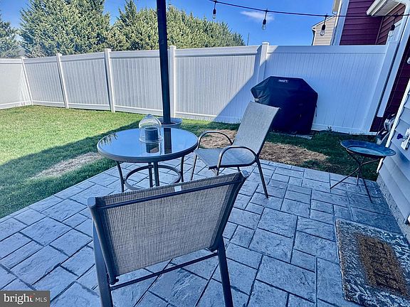 3rd image of 576 Thumper Dr