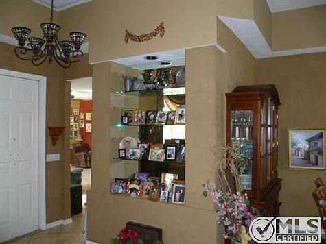 5th image of 1105 Avondale Ct