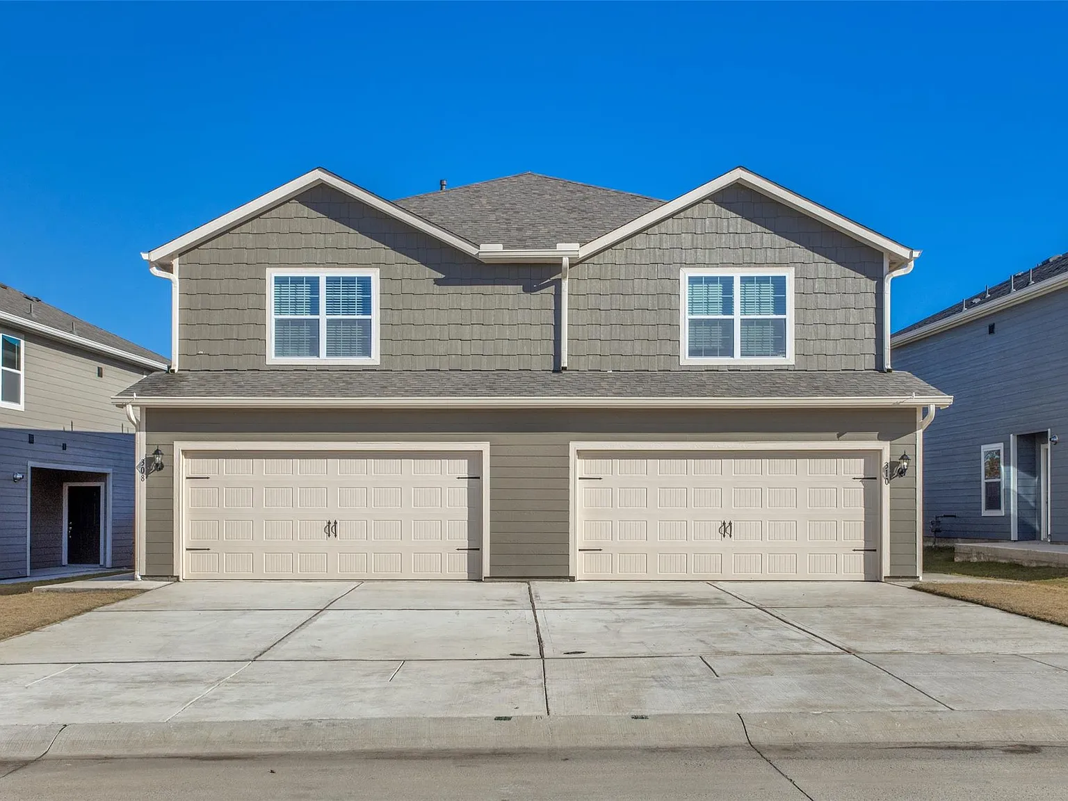 3 bed, 2.5 bath, 1537 sqft, $1,900 — Photo 3
