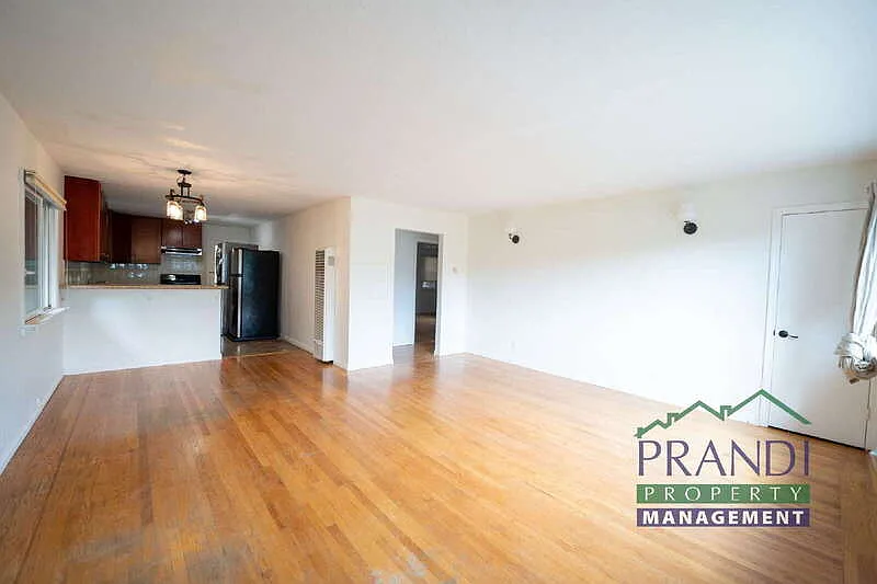 2 bed, 1.0 bath, 1216 sqft, $3,800 — Photo 3