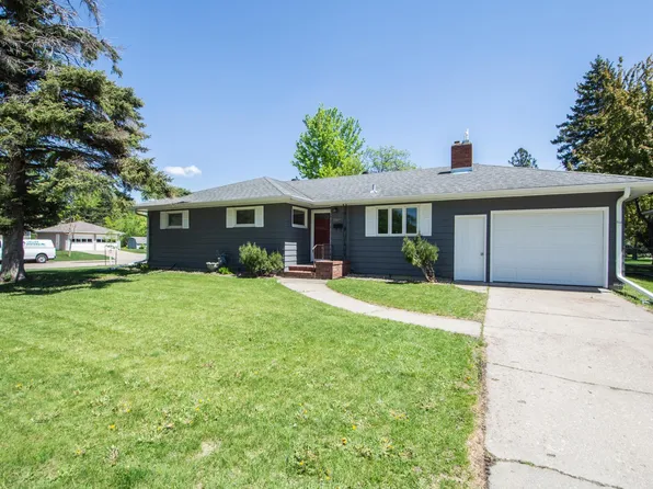 1604 16th St S, Moorhead, MN 56560