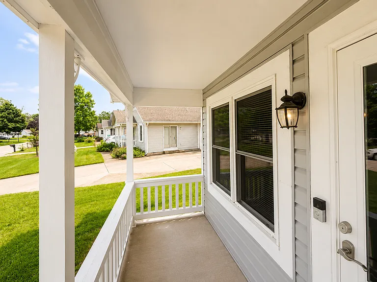 4210 Hillside Dr — Photo 5
