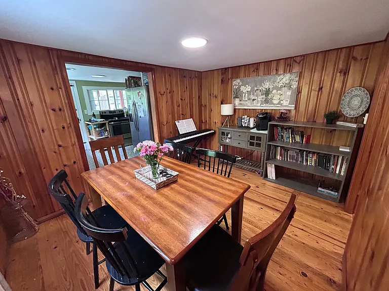 22 Redbud Ln — Photo 8