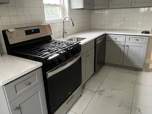 854 Little Somerset St, Gloucester City, NJ 08030